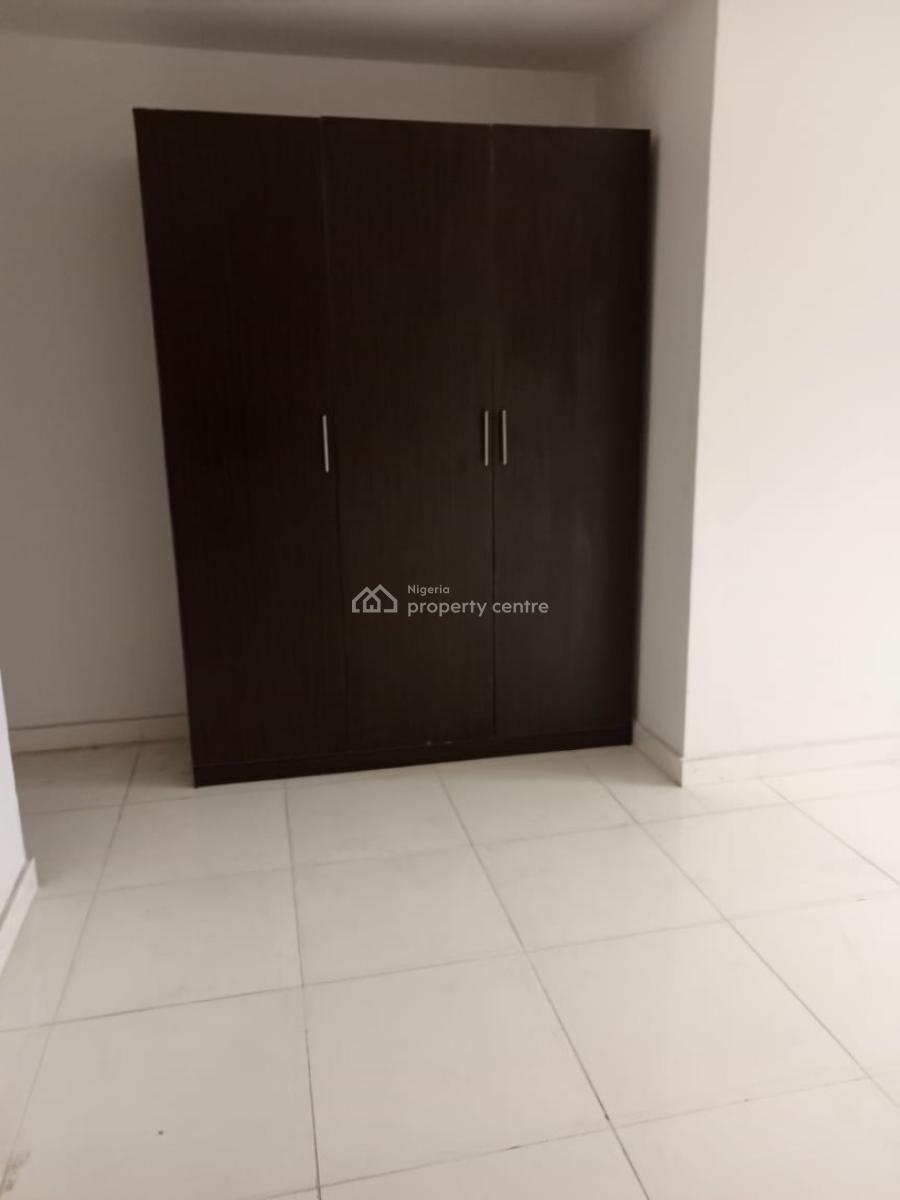 2 Bedrooms Apartment with a Bq, Ologolo, Lekki, Lagos, Flat / Apartment for Sale