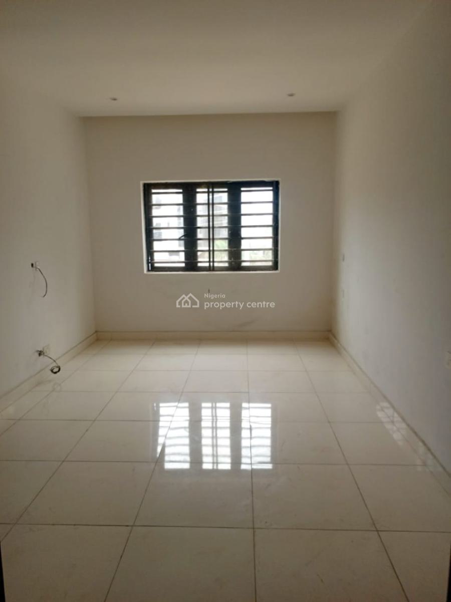 2 Bedrooms Apartment with a Bq, Ologolo, Lekki, Lagos, Flat / Apartment for Sale