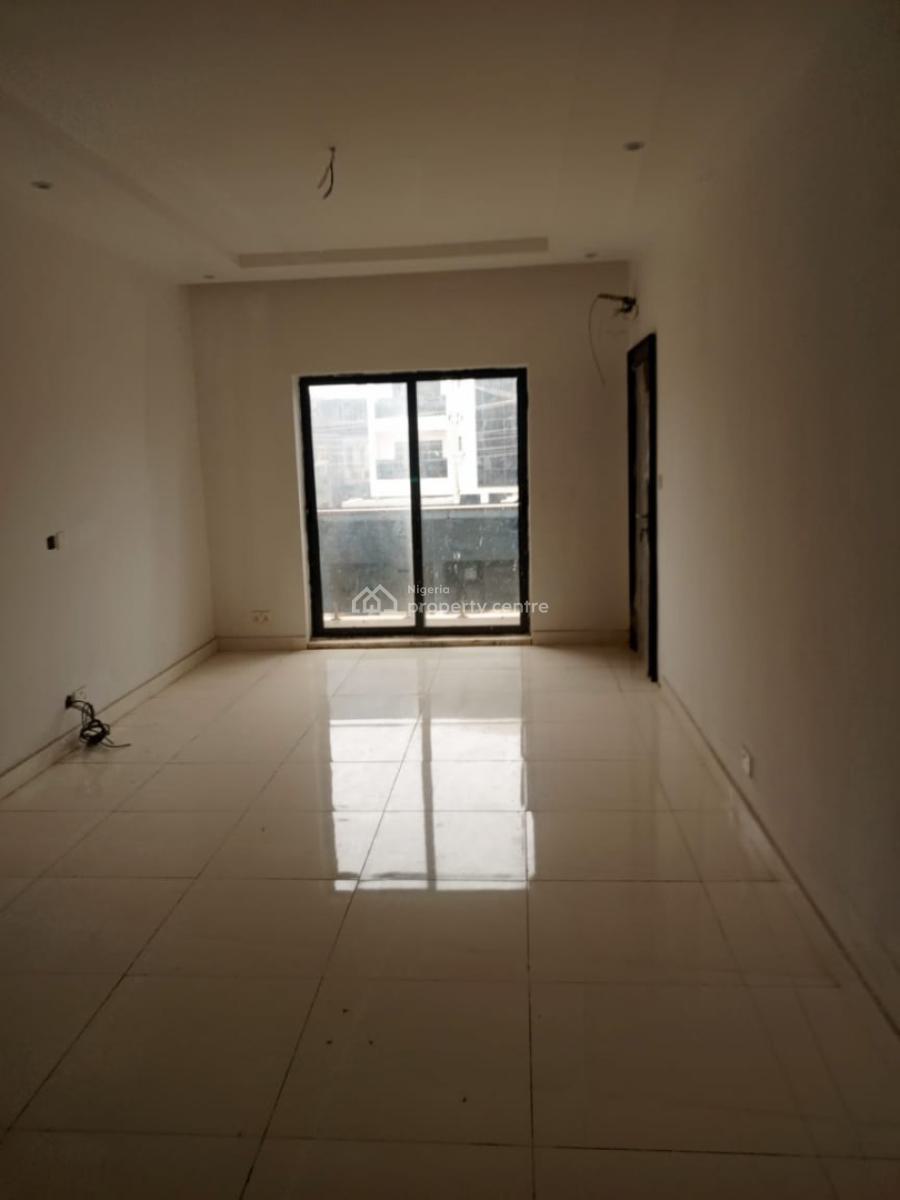 2 Bedrooms Apartment with a Bq, Ologolo, Lekki, Lagos, Flat / Apartment for Sale
