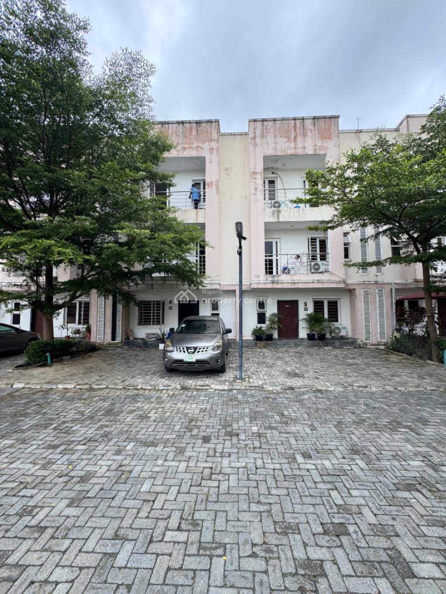 𝐒𝐏𝐀𝐂𝐈𝐎𝐔𝐒 4 𝐁𝐄𝐃𝐑𝐎𝐎𝐌 𝐓𝐄𝐑𝐑𝐀𝐂𝐄 𝐃𝐔𝐏𝐋𝐄𝐗, Ikate, Lekki, Lagos, Terraced Duplex for Rent