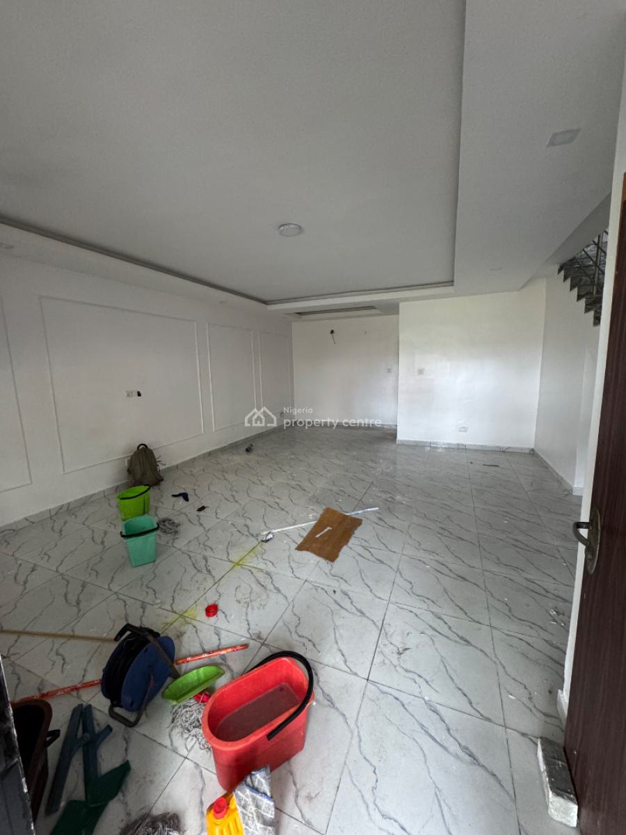 𝐒𝐏𝐀𝐂𝐈𝐎𝐔𝐒 4 𝐁𝐄𝐃𝐑𝐎𝐎𝐌 𝐓𝐄𝐑𝐑𝐀𝐂𝐄 𝐃𝐔𝐏𝐋𝐄𝐗, Ikate, Lekki, Lagos, Terraced Duplex for Rent