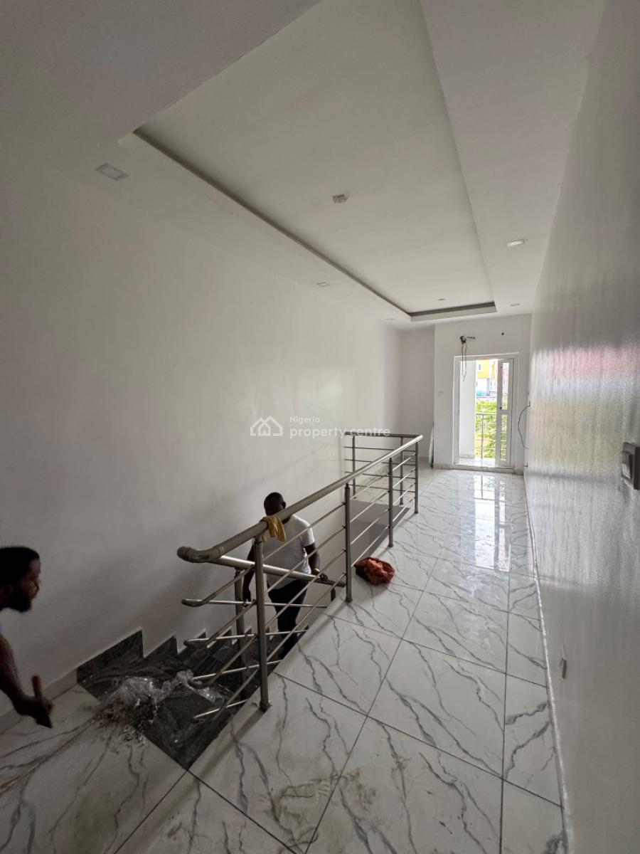 𝐒𝐏𝐀𝐂𝐈𝐎𝐔𝐒 4 𝐁𝐄𝐃𝐑𝐎𝐎𝐌 𝐓𝐄𝐑𝐑𝐀𝐂𝐄 𝐃𝐔𝐏𝐋𝐄𝐗, Ikate, Lekki, Lagos, Terraced Duplex for Rent