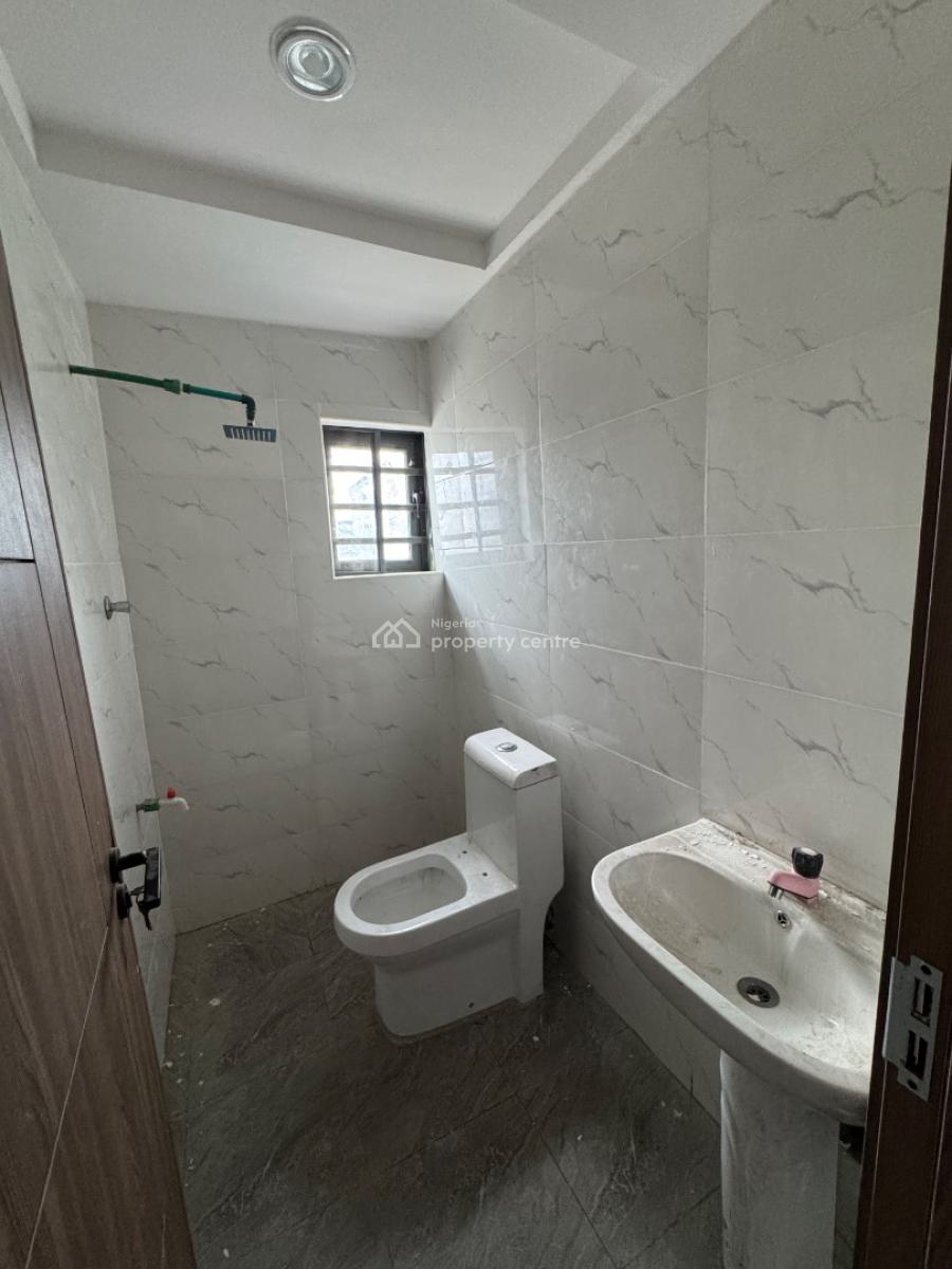 𝐁𝐑𝐀𝐍𝐃 𝐍𝐄𝐖 2 𝐁𝐄𝐃𝐑𝐎𝐎𝐌 𝐃𝐔𝐏𝐋𝐄𝐗, Ologolo, Lekki, Lagos, Terraced Duplex for Rent