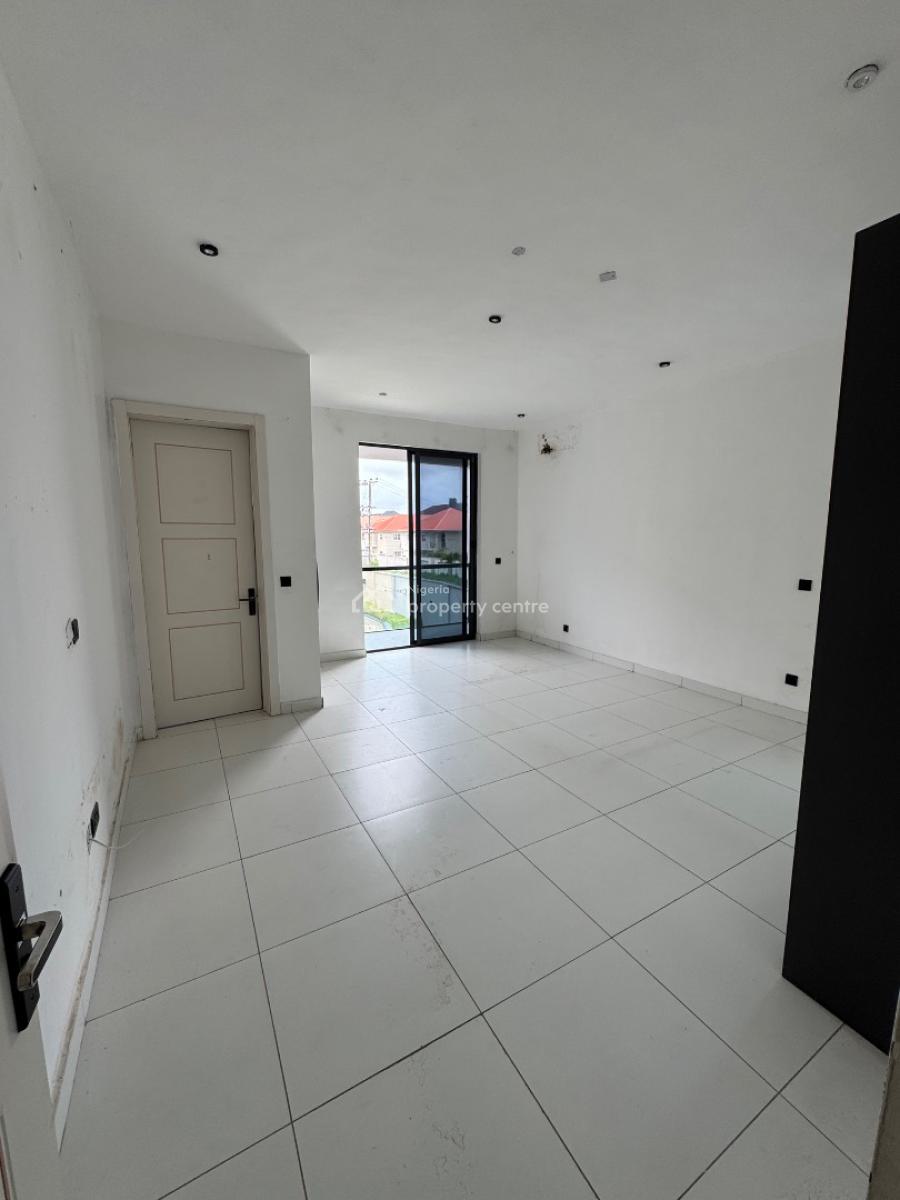 𝐖𝐄𝐋𝐋 𝐌𝐀𝐈𝐍𝐓𝐀𝐈𝐍𝐄𝐃 3 𝐁𝐄𝐃𝐑𝐎𝐎𝐌 𝐌𝐀𝐈𝐒𝐎𝐍𝐄𝐓𝐓𝐄, Ologolo, Lekki, Ologolo, Lekki, Lagos, Flat / Apartment for Rent