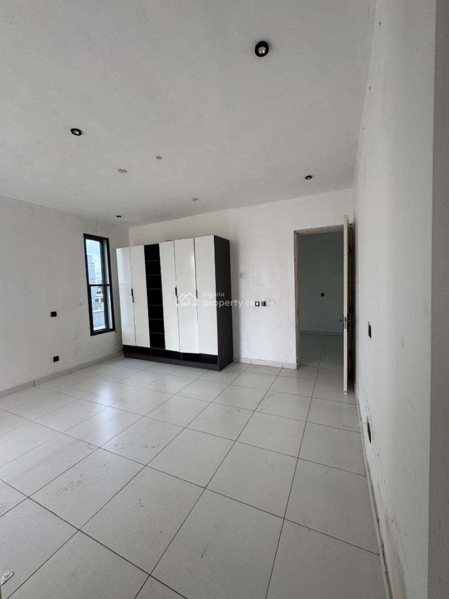 𝐖𝐄𝐋𝐋 𝐌𝐀𝐈𝐍𝐓𝐀𝐈𝐍𝐄𝐃 3 𝐁𝐄𝐃𝐑𝐎𝐎𝐌 𝐌𝐀𝐈𝐒𝐎𝐍𝐄𝐓𝐓𝐄, Ologolo, Lekki, Ologolo, Lekki, Lagos, Flat / Apartment for Rent