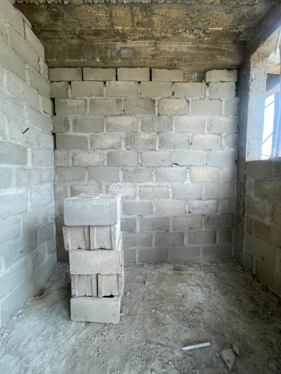 3 Bedroom, Excellently Built with Bq in a Well Secured Area, Yaba, Lagos, Block of Flats for Sale
