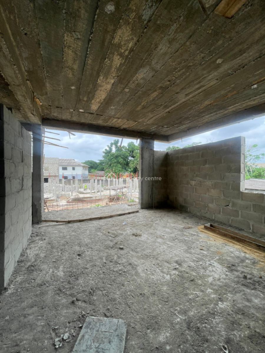 3 Bedroom, Excellently Built with Bq in a Well Secured Area, Yaba, Lagos, Block of Flats for Sale