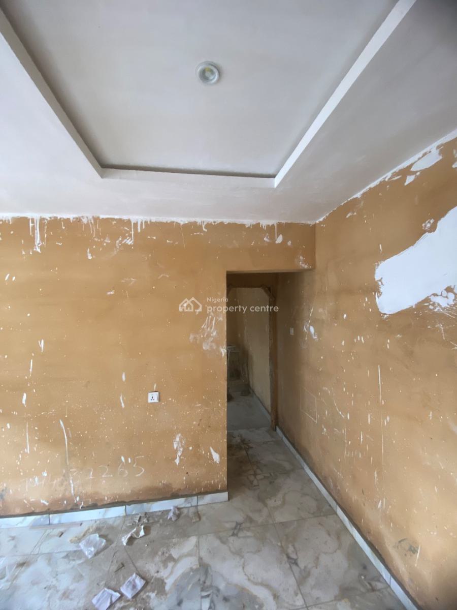 Mini Flat & Self-contain in Same Building, Odunsi, Bariga, Shomolu, Lagos, Flat / Apartment for Rent