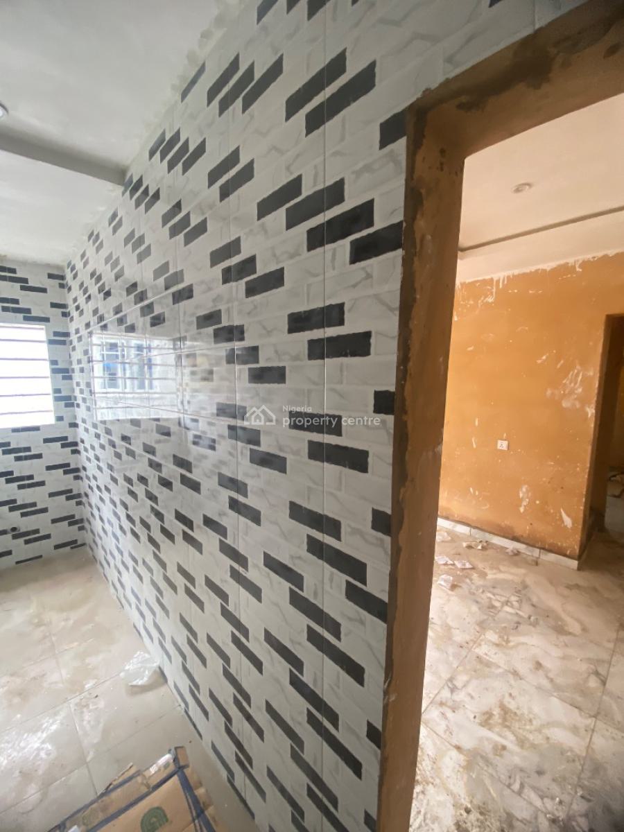 Mini Flat & Self-contain in Same Building, Odunsi, Bariga, Shomolu, Lagos, Flat / Apartment for Rent