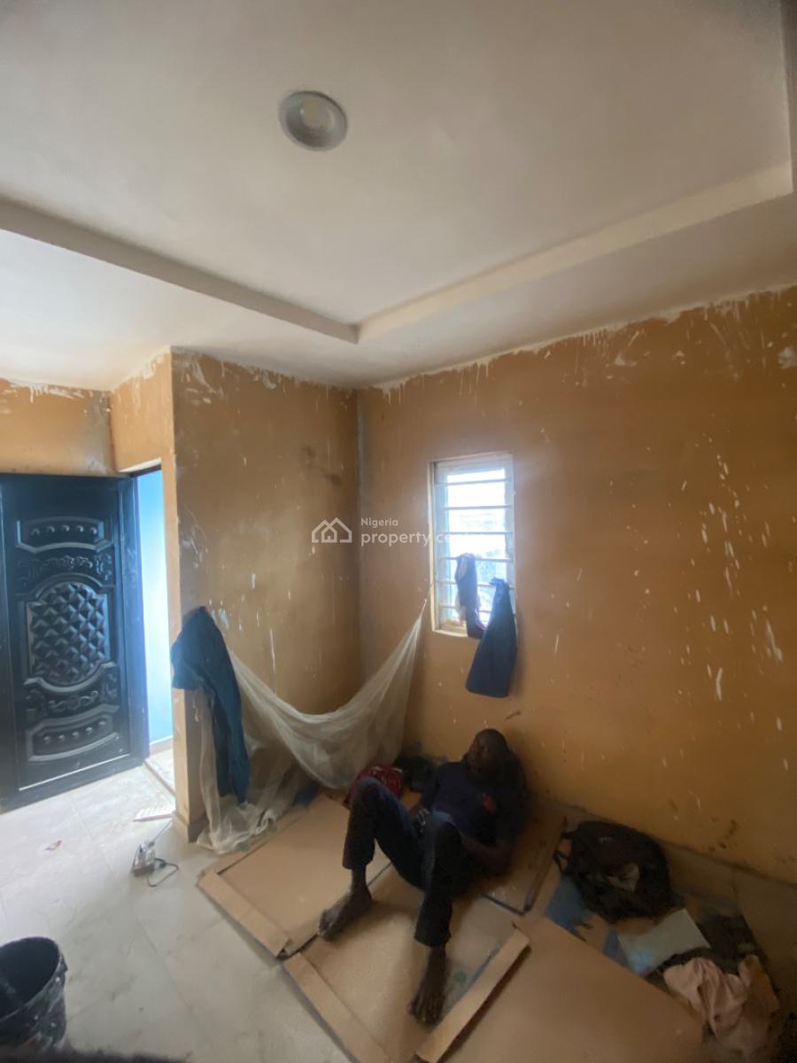 Mini Flat & Self-contain in Same Building, Odunsi, Bariga, Shomolu, Lagos, Flat / Apartment for Rent