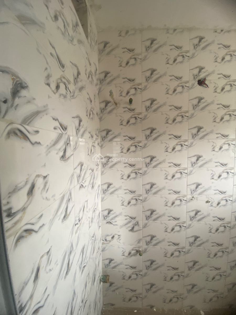 Mini Flat & Self-contain in Same Building, Odunsi, Bariga, Shomolu, Lagos, Flat / Apartment for Rent