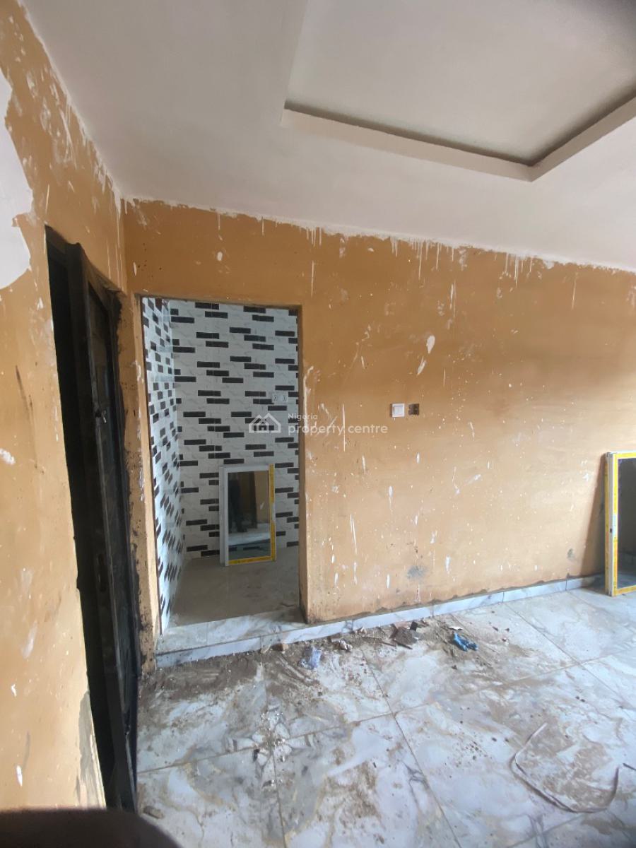 Mini Flat & Self-contain in Same Building, Odunsi, Bariga, Shomolu, Lagos, Flat / Apartment for Rent