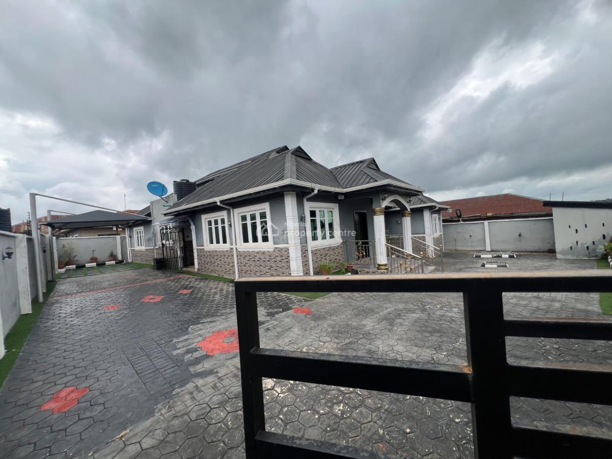 3 Units Apartments Comprises of 3 Bed Bungalow & 2 Units of 1 Bed Flat, Idi Obi Ologuneru, Ibadan, Oyo, Block of Flats for Sale