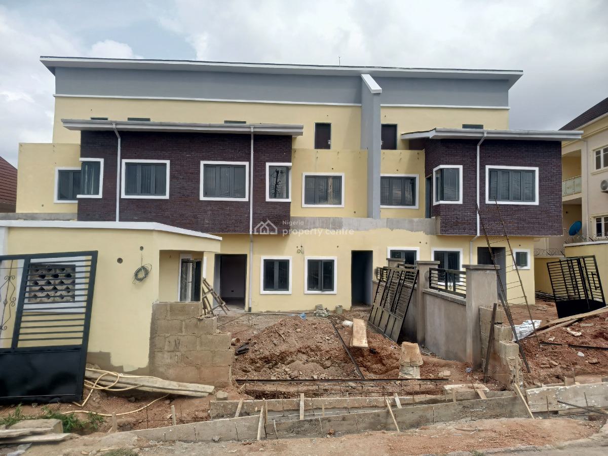 Units of Semi Detached Terraced Triplexes, Kolapo Ishola Gra, Akobo, Ibadan, Oyo, Semi-detached Duplex for Sale