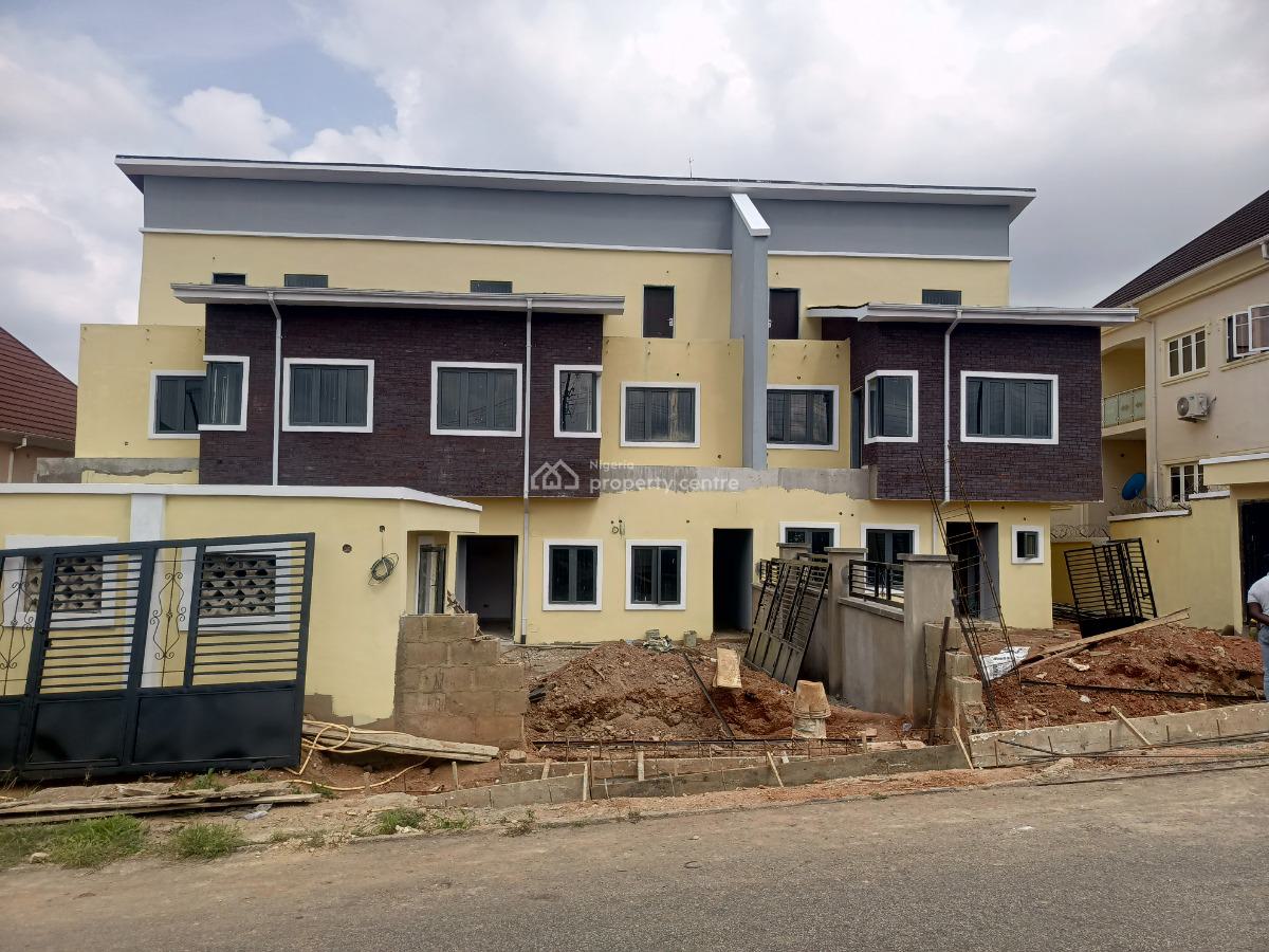 Units of Semi Detached Terraced Triplexes, Kolapo Ishola Gra, Akobo, Ibadan, Oyo, Semi-detached Duplex for Sale