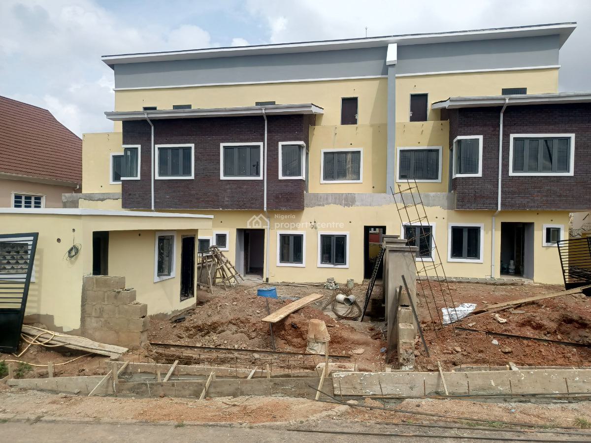 Units of Semi Detached Terraced Triplexes, Kolapo Ishola Gra, Akobo, Ibadan, Oyo, Semi-detached Duplex for Sale