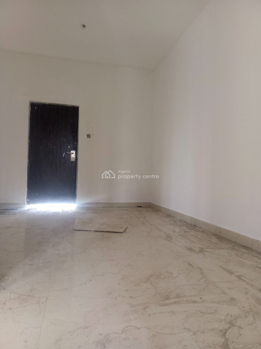 Units of Semi Detached Terraced Triplexes, Kolapo Ishola Gra, Akobo, Ibadan, Oyo, Semi-detached Duplex for Sale