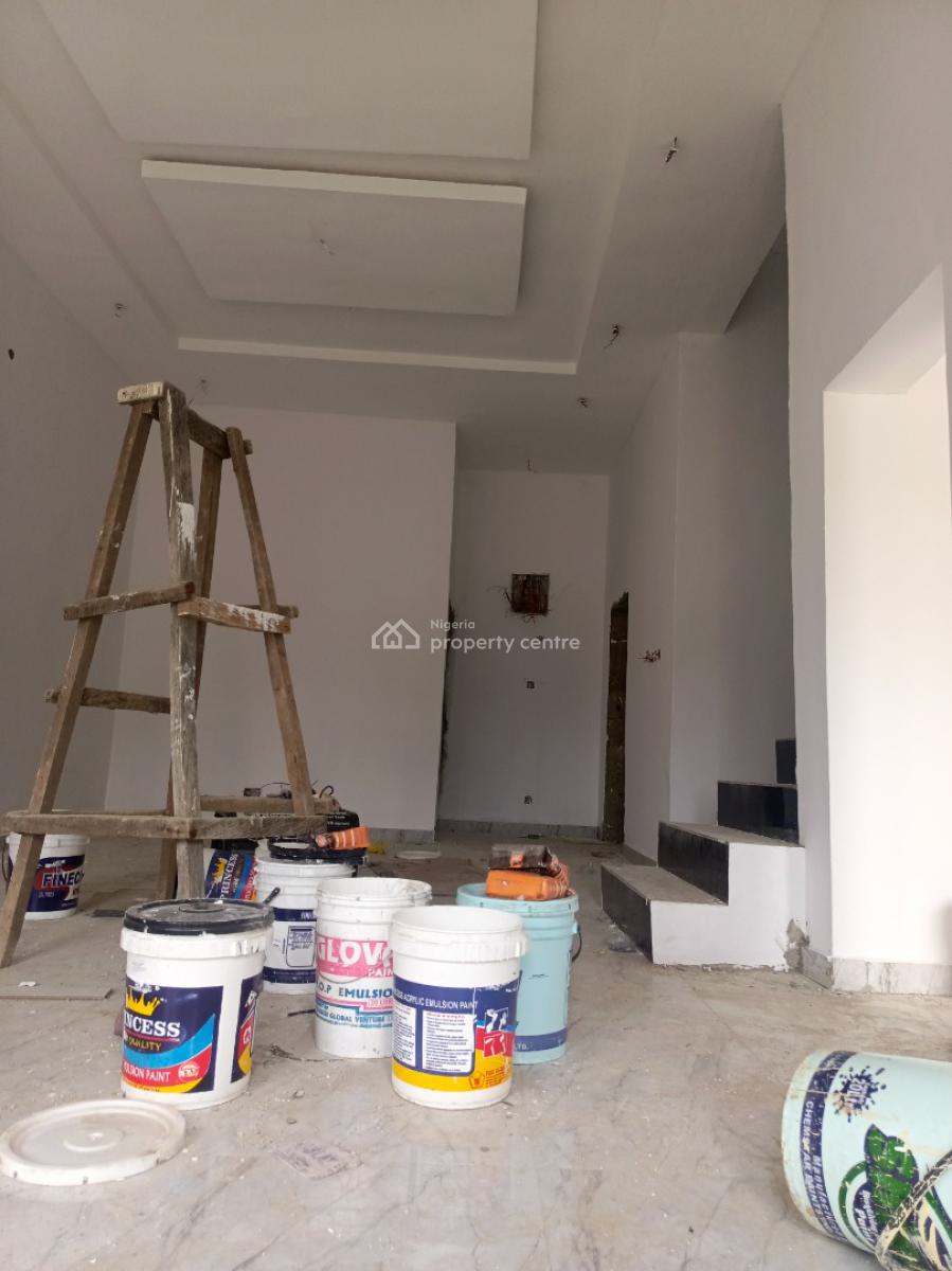Units of Semi Detached Terraced Triplexes, Kolapo Ishola Gra, Akobo, Ibadan, Oyo, Semi-detached Duplex for Sale
