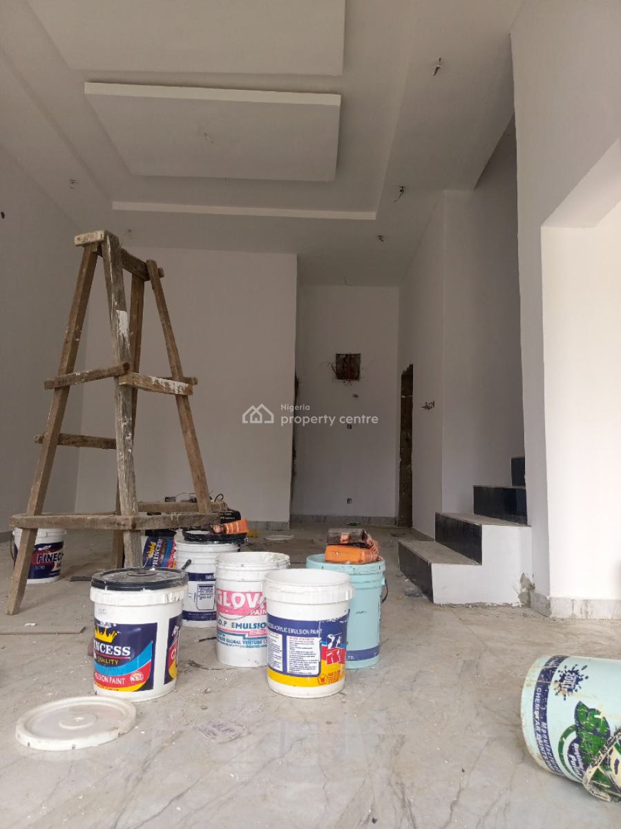 Units of Semi Detached Terraced Triplexes, Kolapo Ishola Gra, Akobo, Ibadan, Oyo, Semi-detached Duplex for Sale