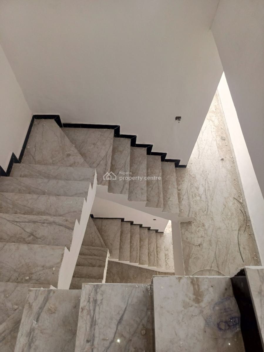 Units of Semi Detached Terraced Triplexes, Kolapo Ishola Gra, Akobo, Ibadan, Oyo, Semi-detached Duplex for Sale