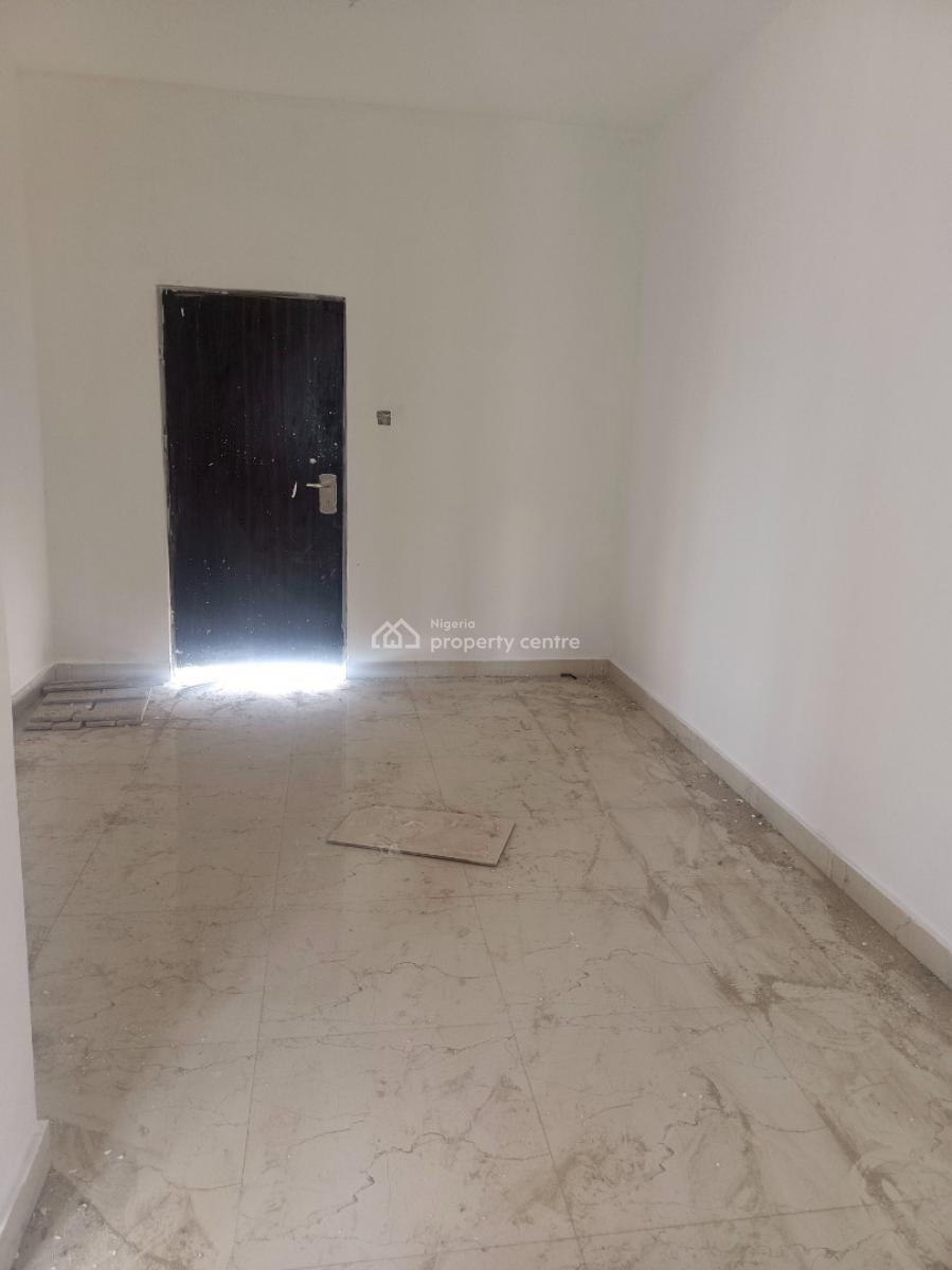 Units of Semi Detached Terraced Triplexes, Kolapo Ishola Gra, Akobo, Ibadan, Oyo, Semi-detached Duplex for Sale