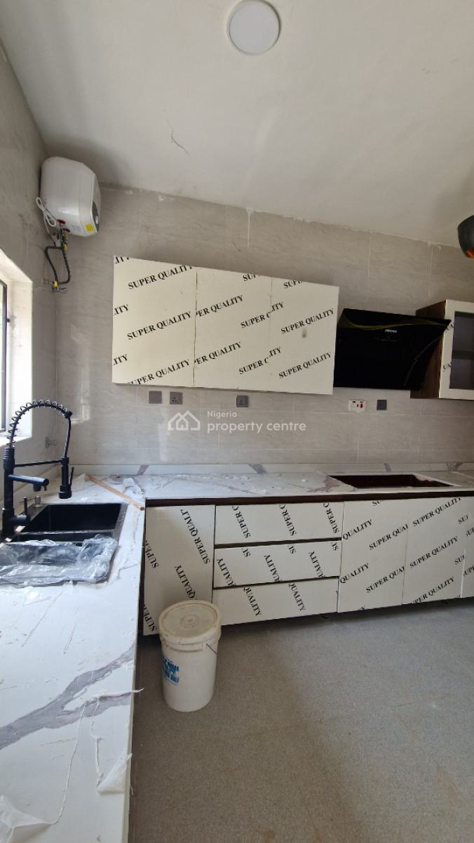 4 Bedrooms Terraced Duplex, Kolapo Ishola Gra, Akobo, Ibadan, Oyo, Terraced Duplex for Sale