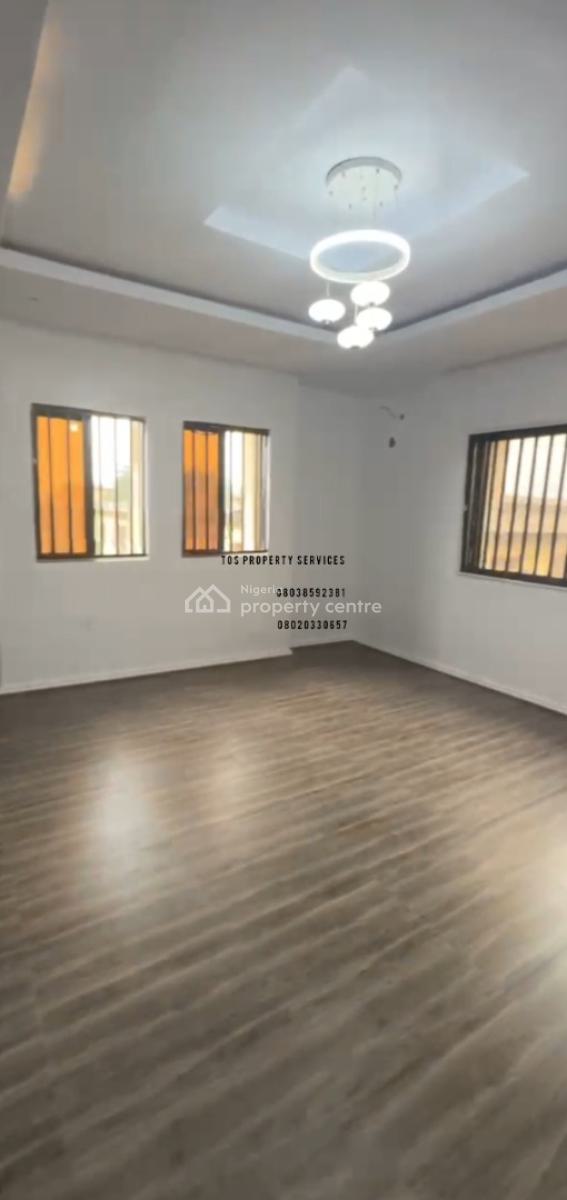 Beautiful & Spacious 3 Bedroom Apartment, in a Serene & Secure Estate in Yaba, Yaba, Lagos, Flat / Apartment for Rent