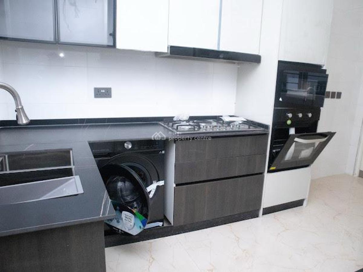 Exquisitely Finished 5 Bedrooms, Lekki Phase 1, Lekki, Lagos, Semi-detached Duplex for Sale