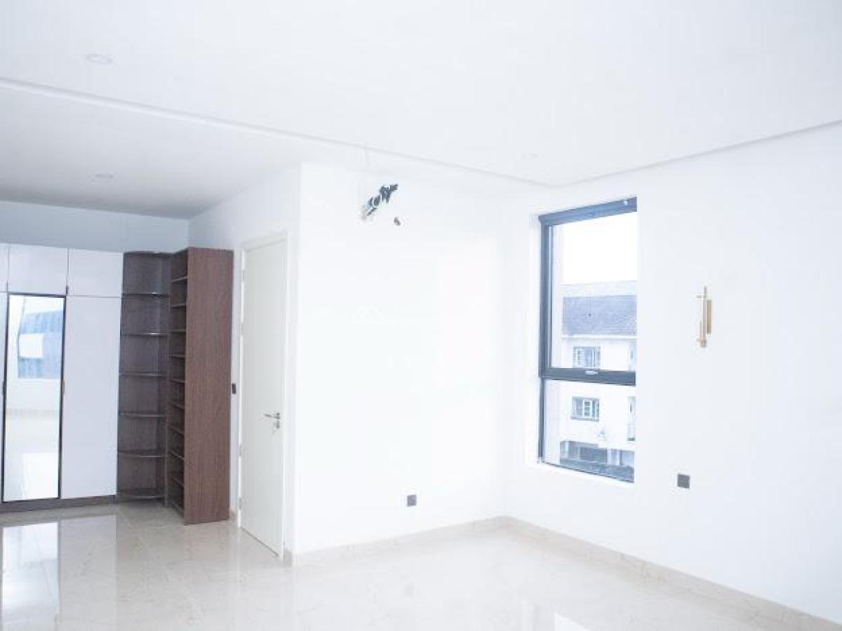 Exquisitely Finished 5 Bedrooms, Lekki Phase 1, Lekki, Lagos, Semi-detached Duplex for Sale