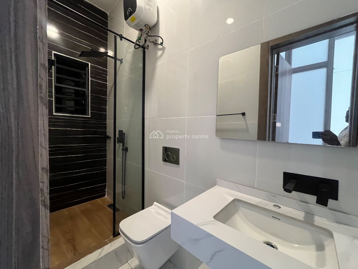 High End 3 Bedroom Apartment, Off Durotimi Eti, Lekki Phase 1, Lekki, Lagos, Flat / Apartment for Sale
