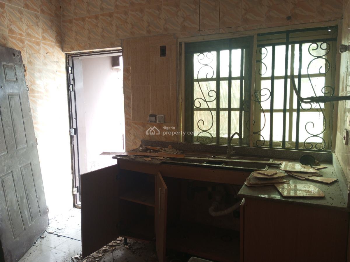 Well Renovated 3bed in a Secured Estate, Off Owode Langbasa, Ado, Ajah, Lagos, Flat / Apartment for Rent