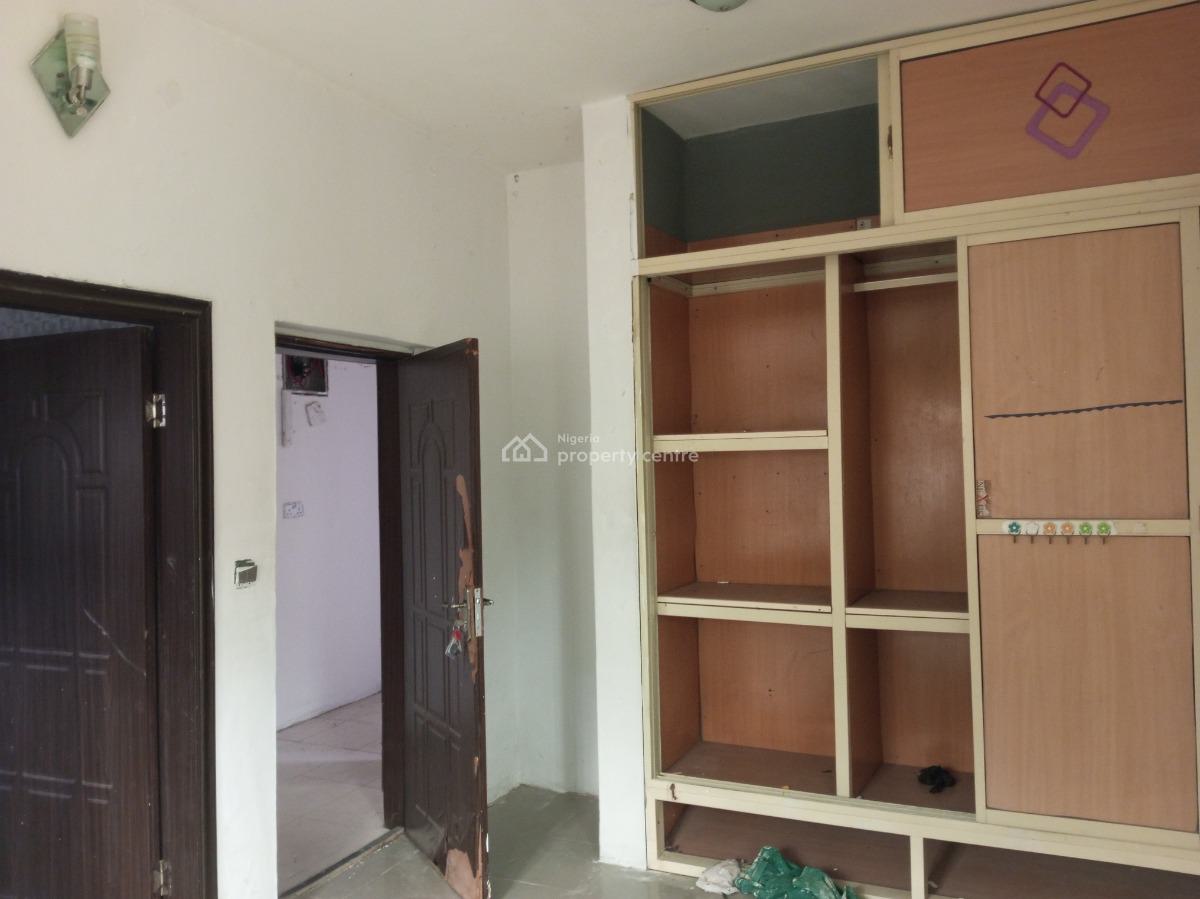 Well Renovated 3bed in a Secured Estate, Off Owode Langbasa, Ado, Ajah, Lagos, Flat / Apartment for Rent