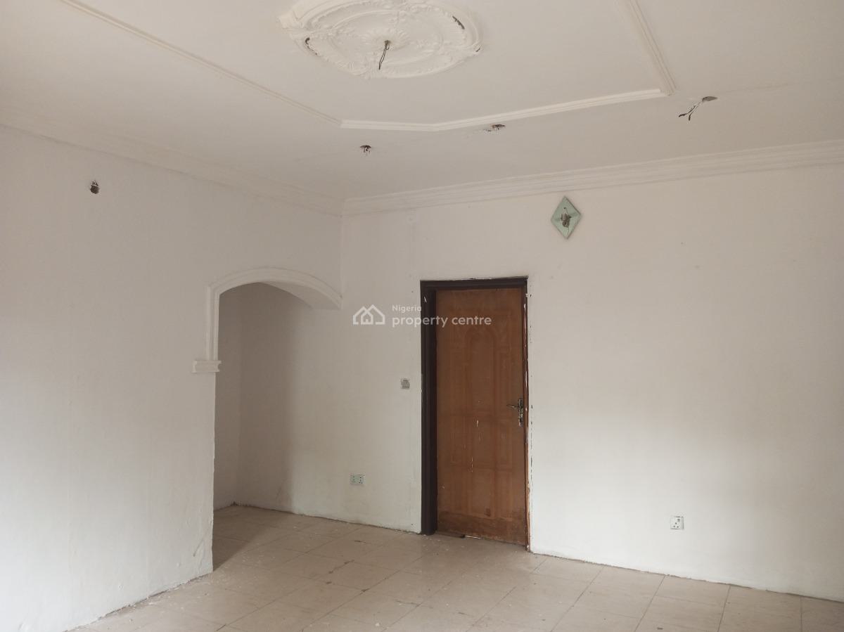 Well Renovated 3bed in a Secured Estate, Off Owode Langbasa, Ado, Ajah, Lagos, Flat / Apartment for Rent