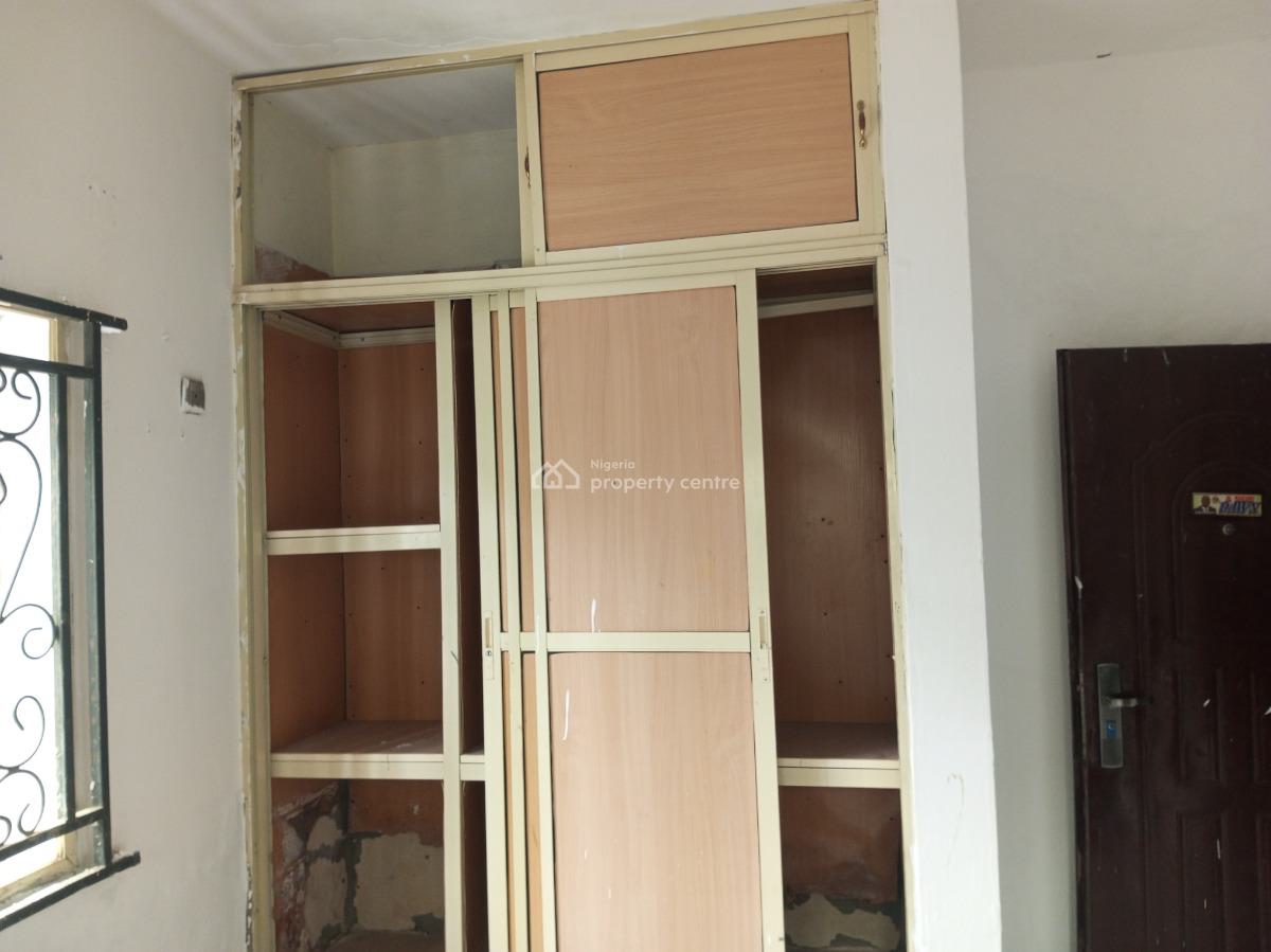 Well Renovated 3bed in a Secured Estate, Off Owode Langbasa, Ado, Ajah, Lagos, Flat / Apartment for Rent