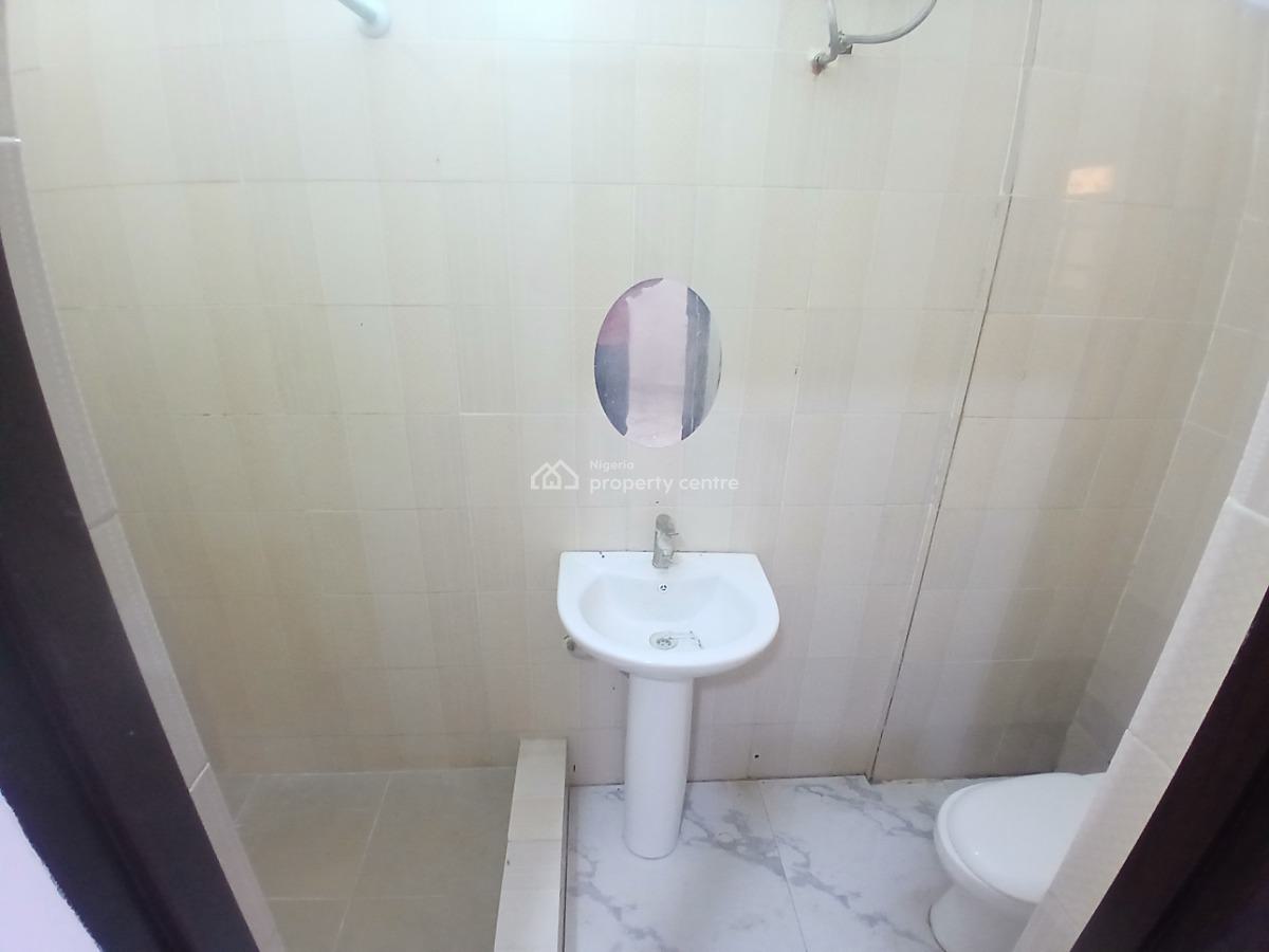 Newly Refurbished Self-service 2 Bedroom Apartment, Lekki Phase 1, Lekki, Lagos, Flat / Apartment for Rent