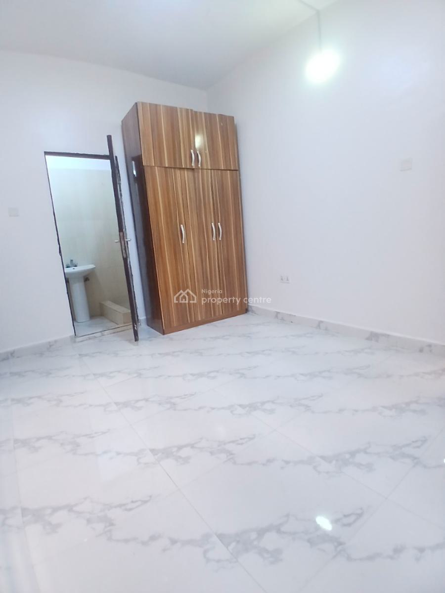 Newly Refurbished Self-service 2 Bedroom Apartment, Lekki Phase 1, Lekki, Lagos, Flat / Apartment for Rent