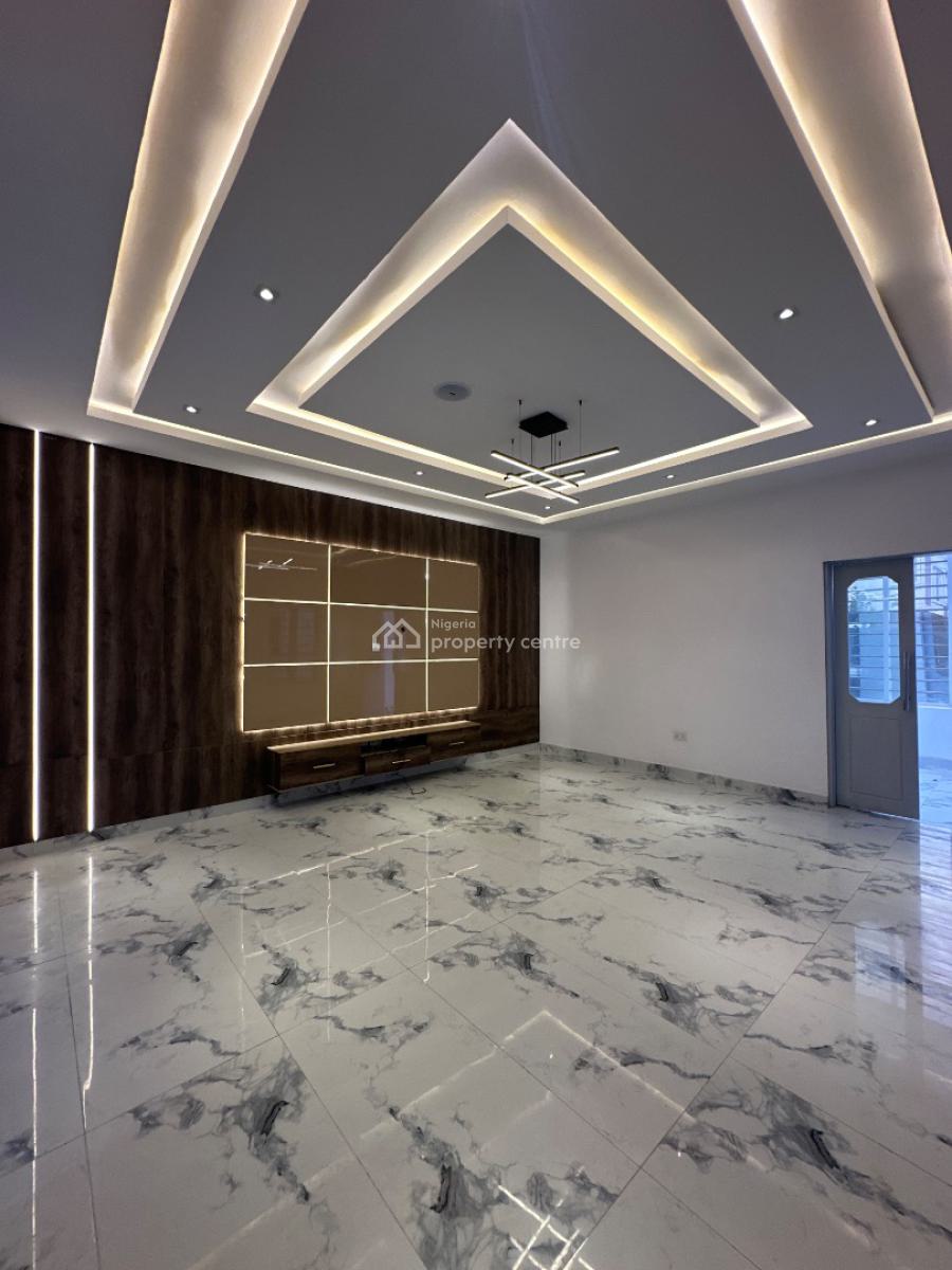 5 Bedroom in Chevron Estate, Spacious Compound Cinema and Pool, Lekki, Lagos, Detached Duplex for Sale