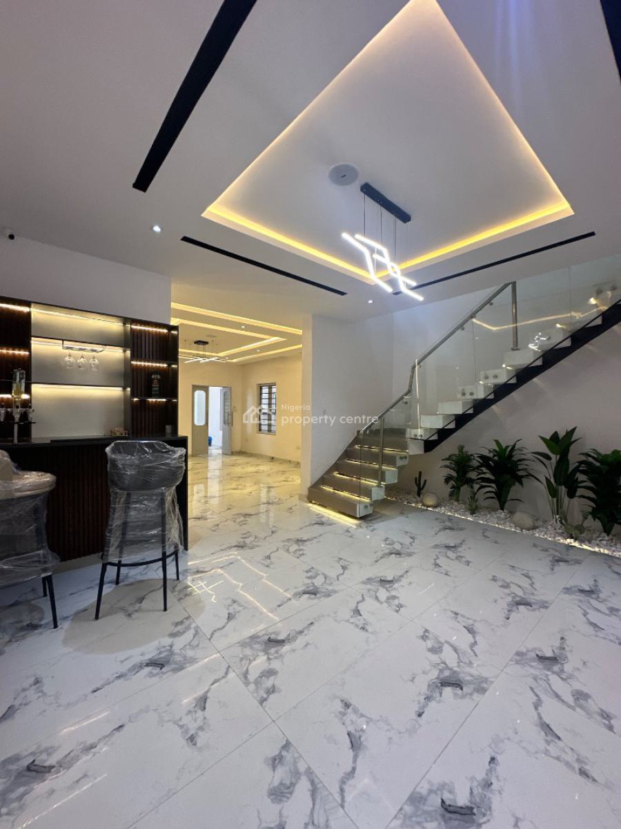 5 Bedroom in Chevron Estate, Spacious Compound Cinema and Pool, Lekki, Lagos, Detached Duplex for Sale