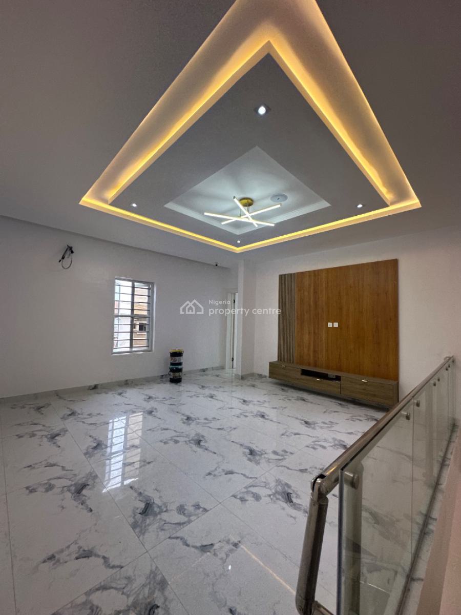 5 Bedroom in Chevron Estate, Spacious Compound Cinema and Pool, Lekki, Lagos, Detached Duplex for Sale