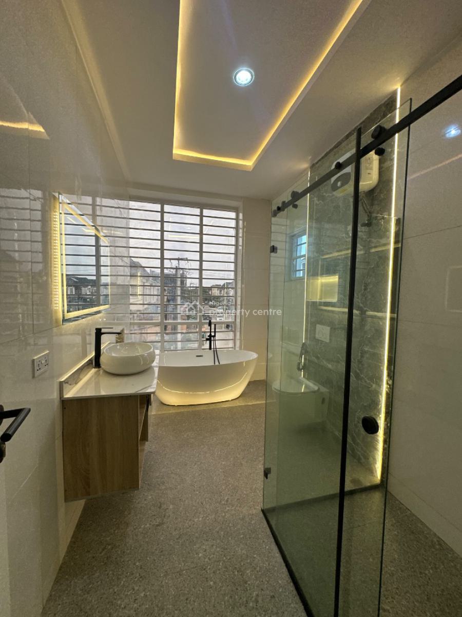 5 Bedroom in Chevron Estate, Spacious Compound Cinema and Pool, Lekki, Lagos, Detached Duplex for Sale