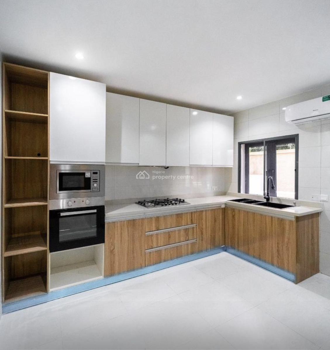a Well-serviced Waterfront 4-bedroom Terrace with a Room Bq, Lekki Phase 1, Lekki, Lagos, Terraced Duplex for Rent