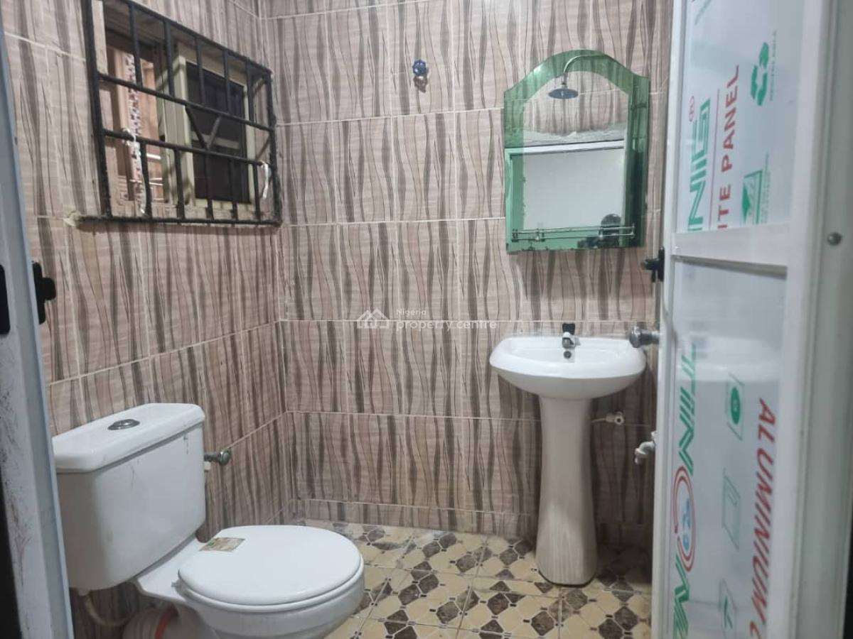 Lovely 3 Bedroom Flat, Ikorodu, Lagos, Flat / Apartment for Rent
