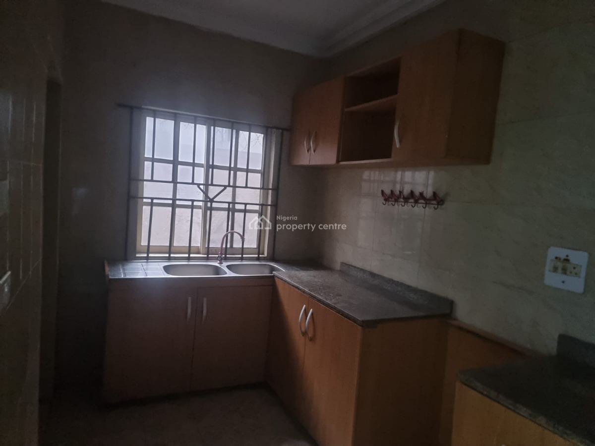 Lovely 3 Bedroom Flat, Ikorodu, Lagos, Flat / Apartment for Rent