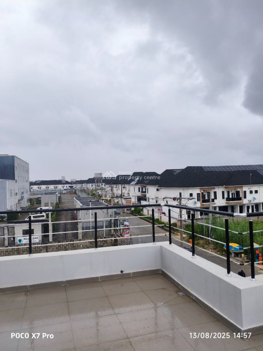 Top Floor Shop, Perfect for Lounge, Vgc and Harris Drive Ask Bencom Homes, Ikota, Lekki, Lagos, Plaza / Complex / Mall for Sale