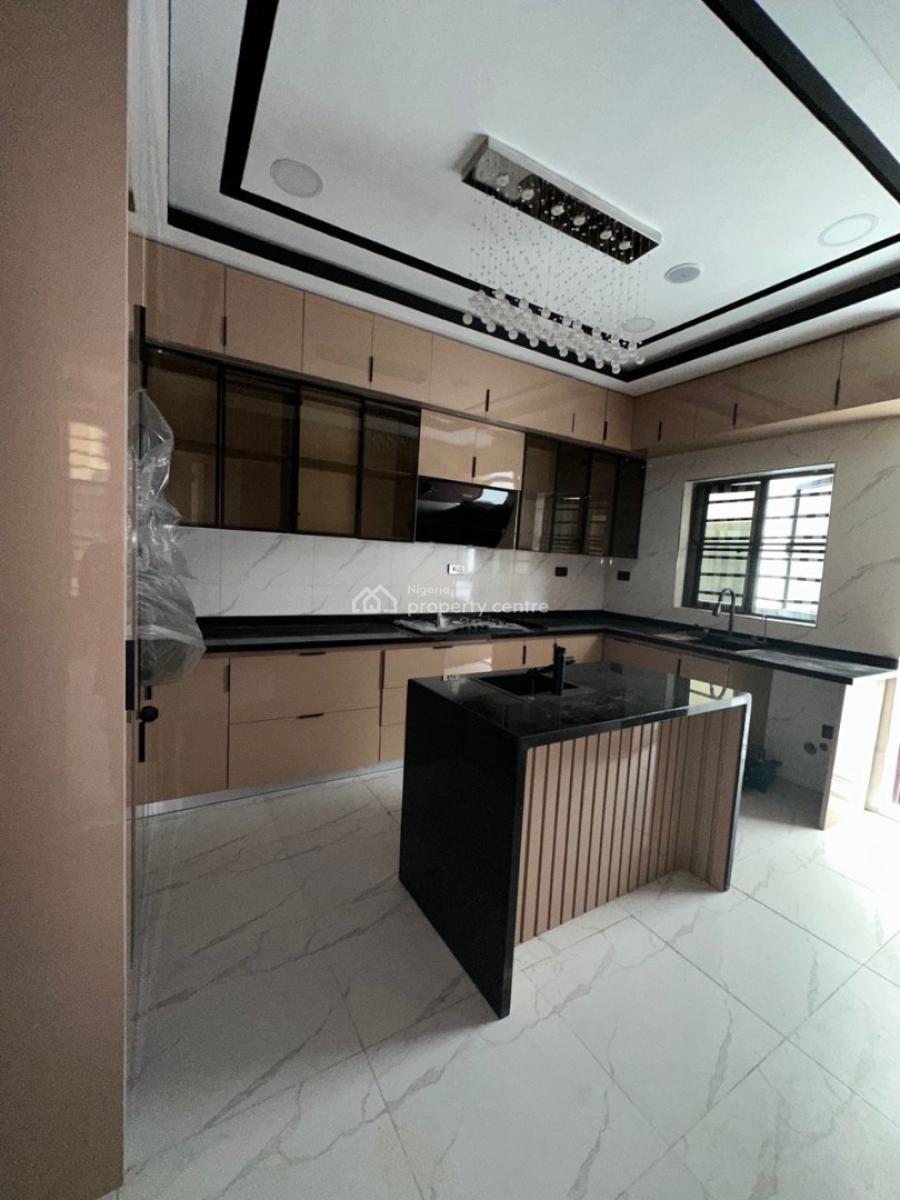 5 Bedroom  Fully Detached Duplex, Bera Estate Chevron, Lekki, Lagos, Detached Duplex for Sale