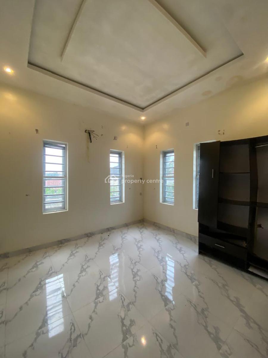 an Executive Two Bedroom Flat, Silver Land Estate, Around Blenco Mall, Sangotedo, Ajah, Lagos, Flat / Apartment for Rent