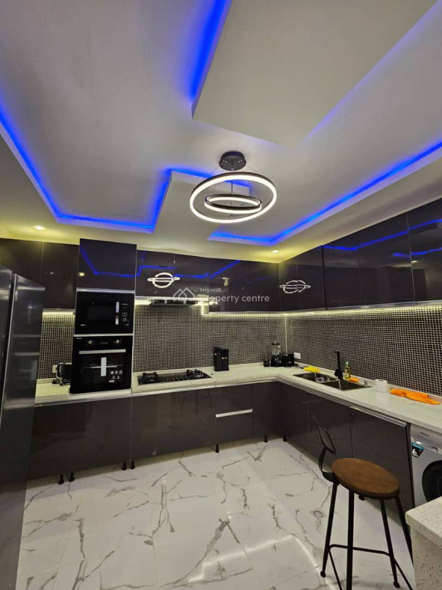 Cozy 2bedroom Apartment with Snooker and Balcony, Ikate, Lekki, Lagos, Flat / Apartment Short Let