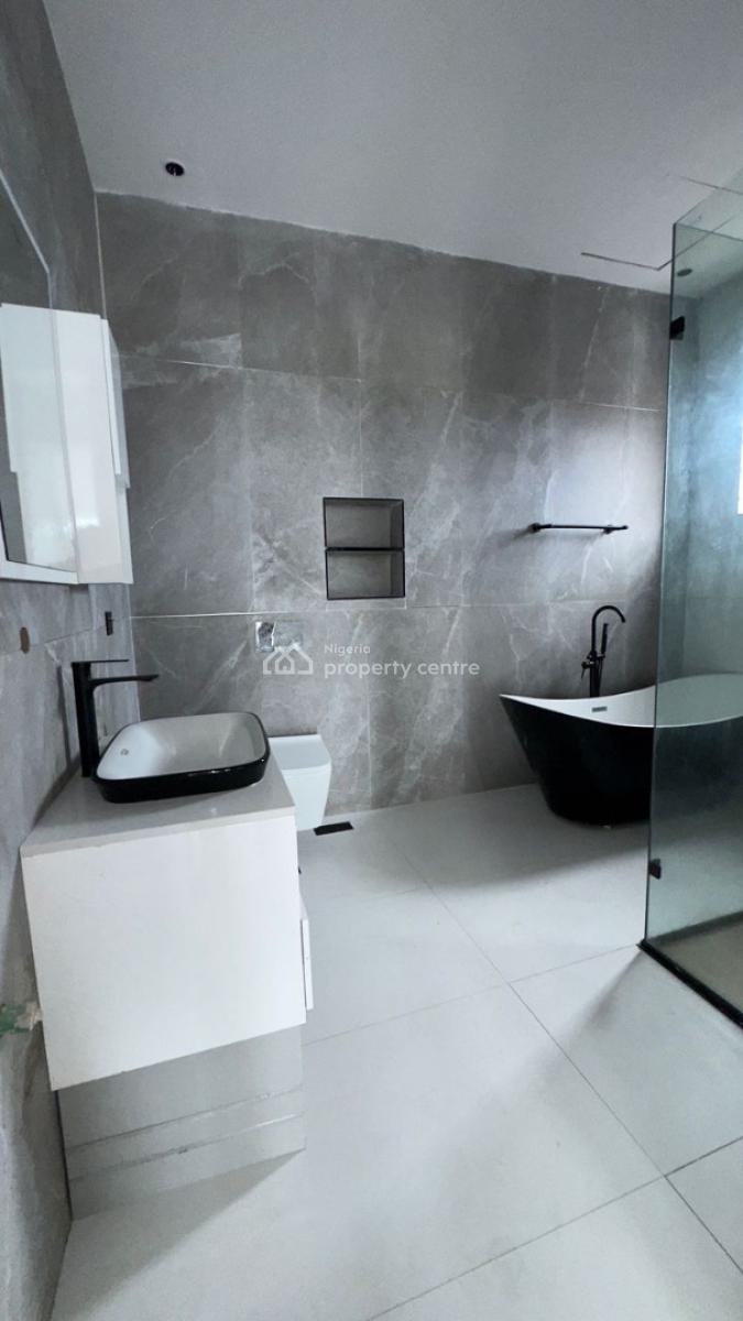 5 Bedrooms Terraced Duplex with Bq, Bera Estate, Chevron, Lekki, Lagos, Terraced Duplex for Sale