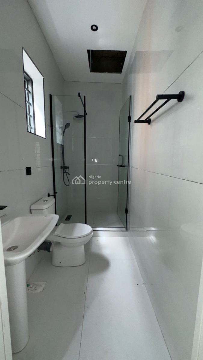 5 Bedrooms Terraced Duplex with Bq, Bera Estate, Chevron, Lekki, Lagos, Terraced Duplex for Sale