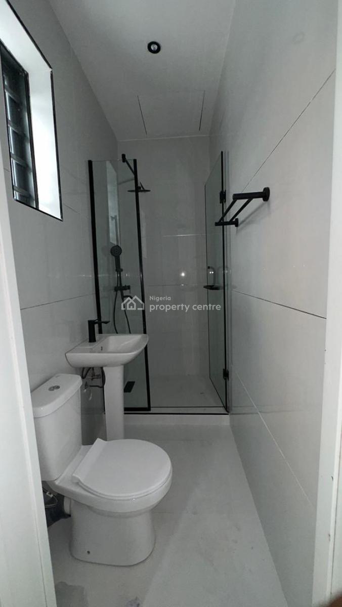 5 Bedrooms Terraced Duplex with Bq, Bera Estate, Chevron, Lekki, Lagos, Terraced Duplex for Sale